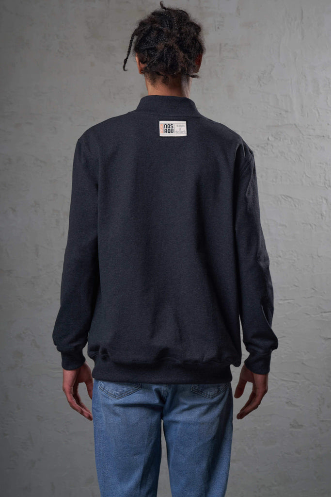 back of a sustainable dark grey man crewneck men sweat 