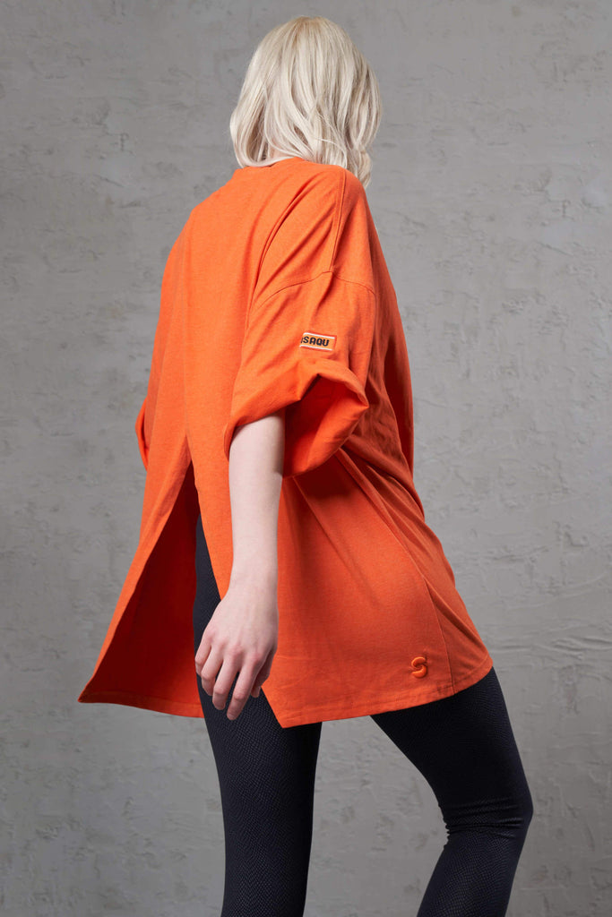 cross over back split of a tee top ethically made